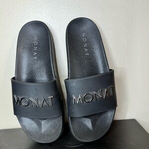 MONAT sandals Lux slides size 9